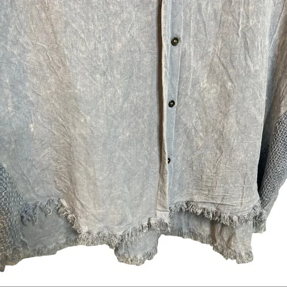 Umgee Blue Chambray Shirt Top Size 1XL - Picture 5 of 9